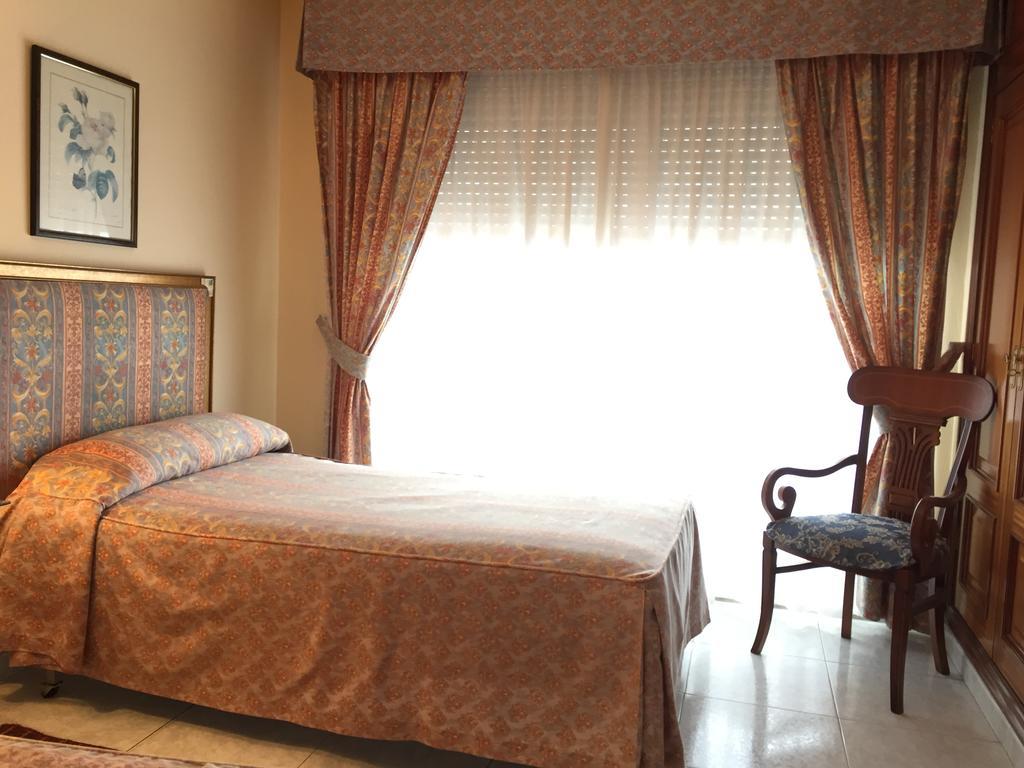 Hotel Restaurante Derby Carballino Εξωτερικό φωτογραφία