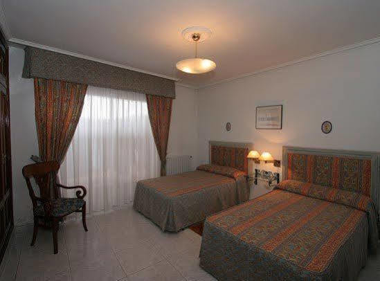 Hotel Restaurante Derby Carballino Εξωτερικό φωτογραφία