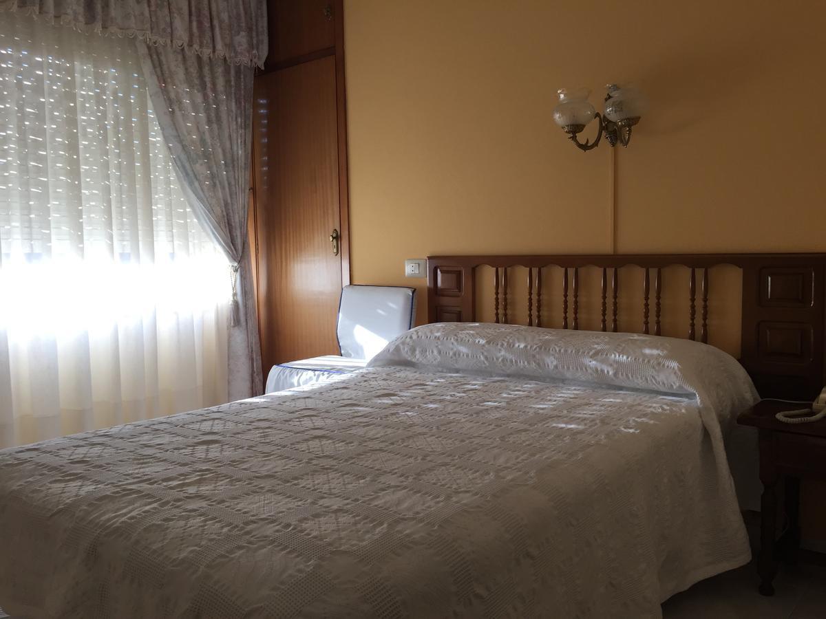 Hotel Restaurante Derby Carballino Εξωτερικό φωτογραφία