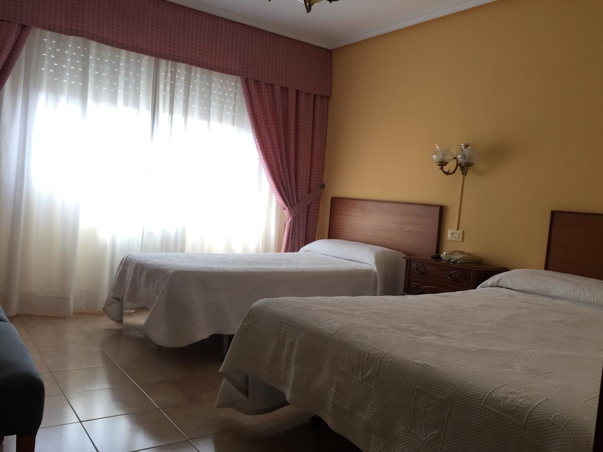 Hotel Restaurante Derby Carballino Εξωτερικό φωτογραφία