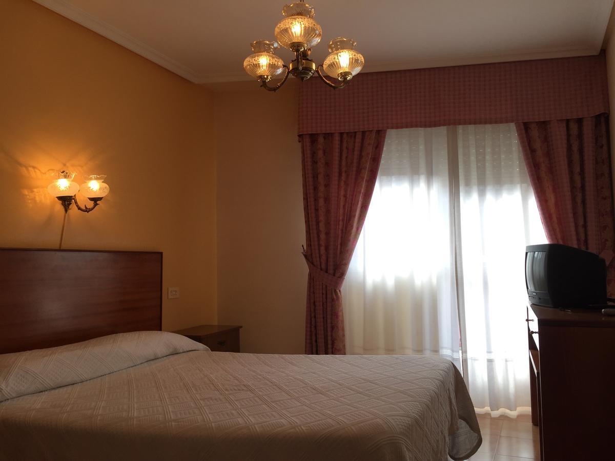 Hotel Restaurante Derby Carballino Εξωτερικό φωτογραφία